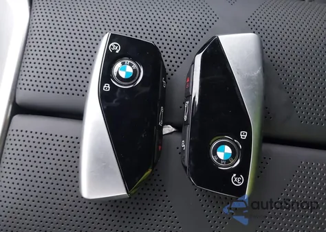 2025 BMW 760I xDrive z USA, uszkodzony, nr VIN WBA33EJ07SCV41593